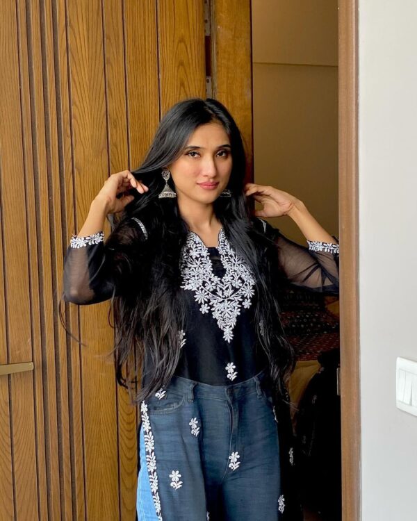 Gul Posh | Midnight Black - Image 6