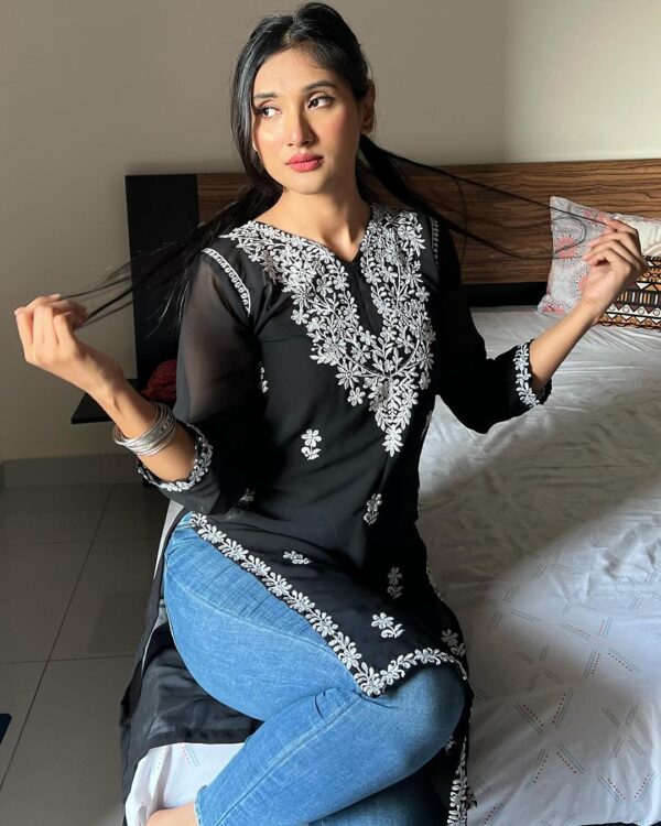 Gul Posh | Midnight Black - Image 2